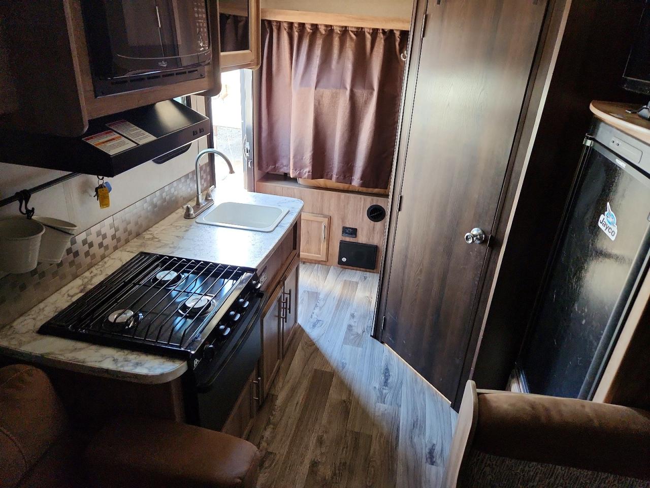 2018 JAYCO All models VIN 1UJBJHAH5J1JZ0155 photo 7