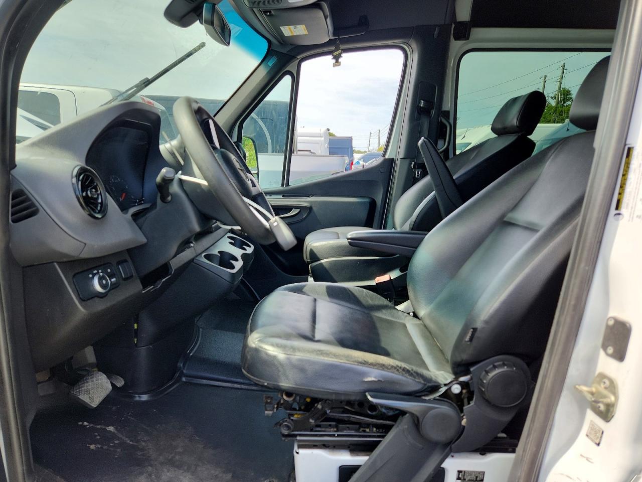 2020 Mercedes-Benz Sprinter VIN W1Z4EGHY3LT023210 photo 7