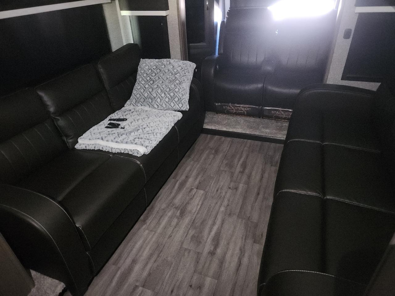 2022 JAYCO All models VIN 1UJCJ0BVXN1LF0462 photo 6