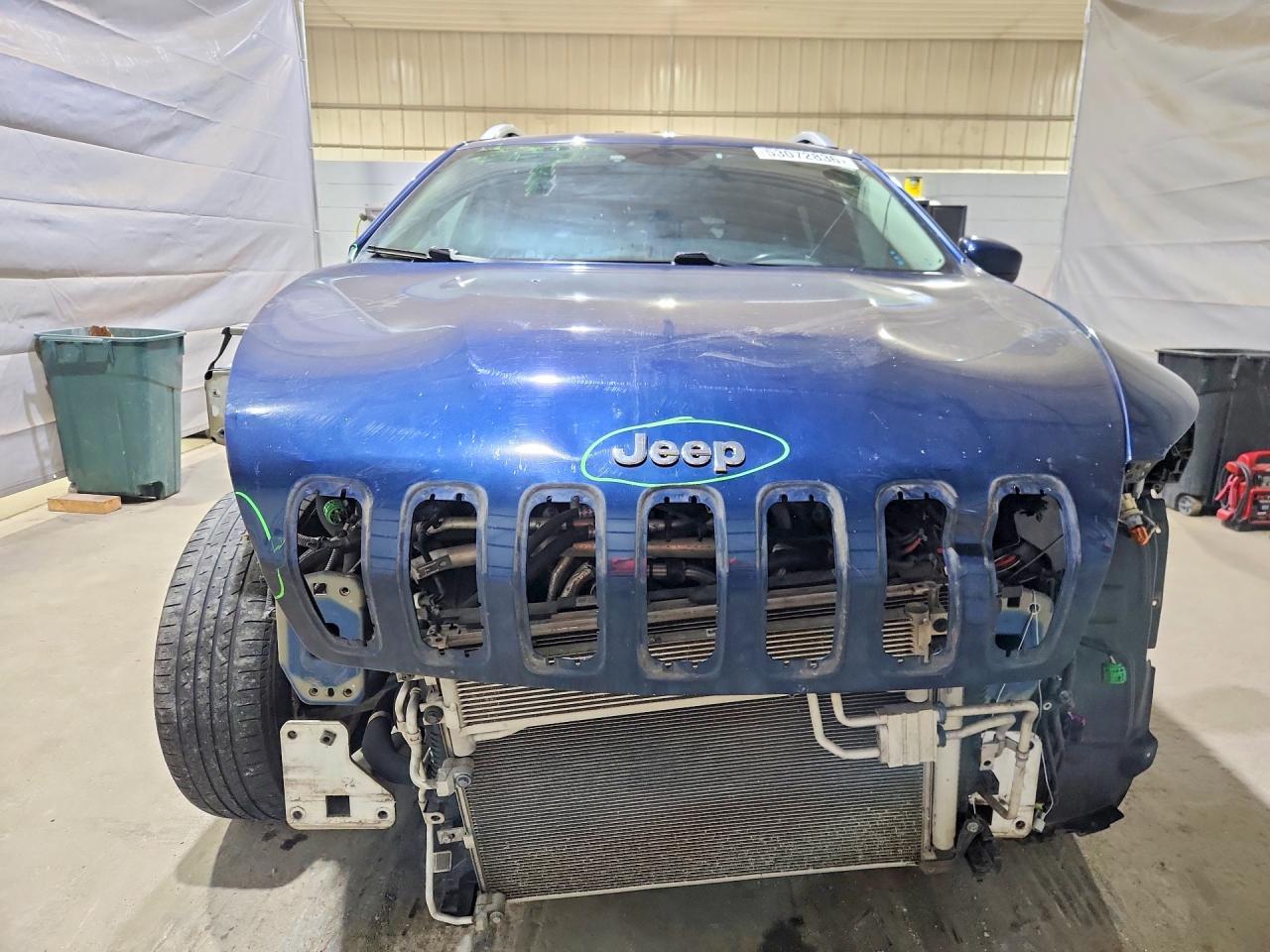 2018 Jeep Cherokee VIN 1C4PJMLX5JD522306 photo 5