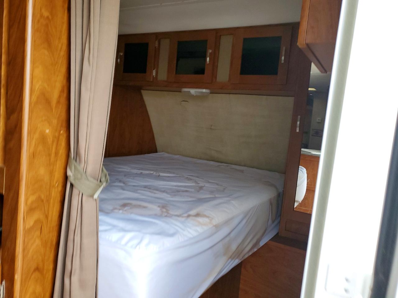 2013 Traveltrlr VIN 4YDT32220DT412516 photo 5