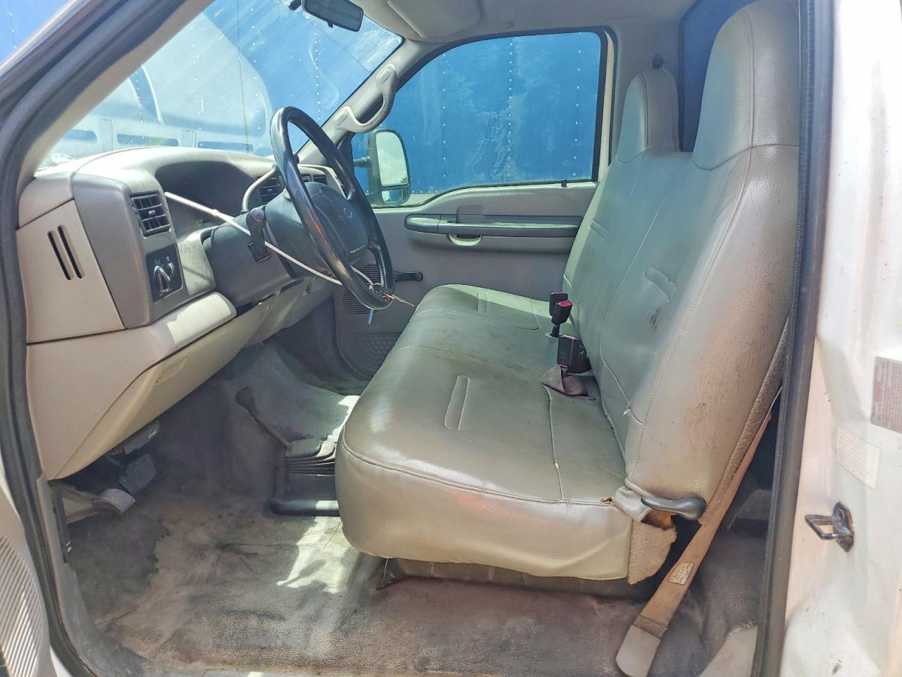 1999 Ford F450 VIN 1FDXF47F1XED84975 photo 7