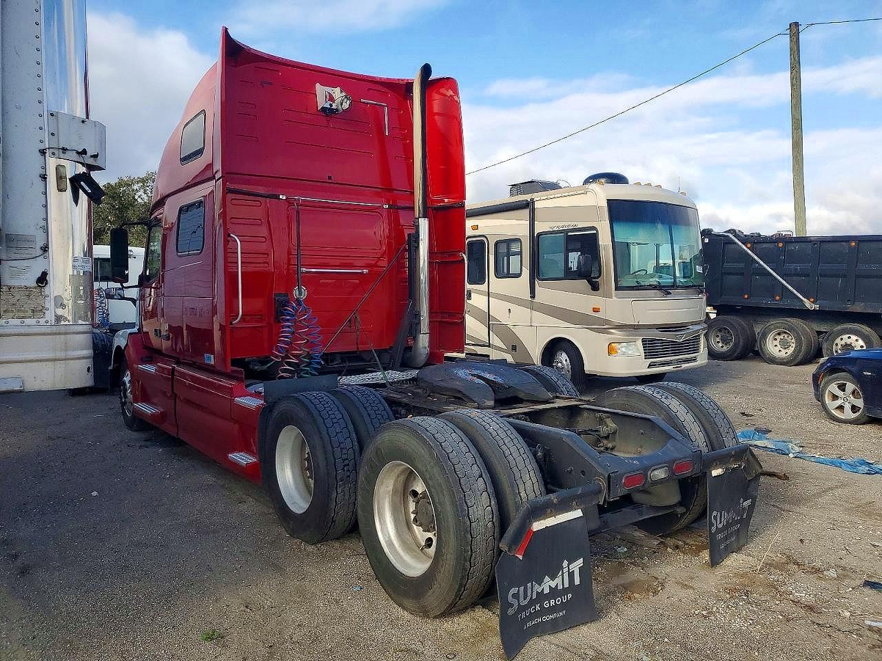 2011 Volvo Vn vnl VIN 4V4NC9EJ6BN297238 photo 3