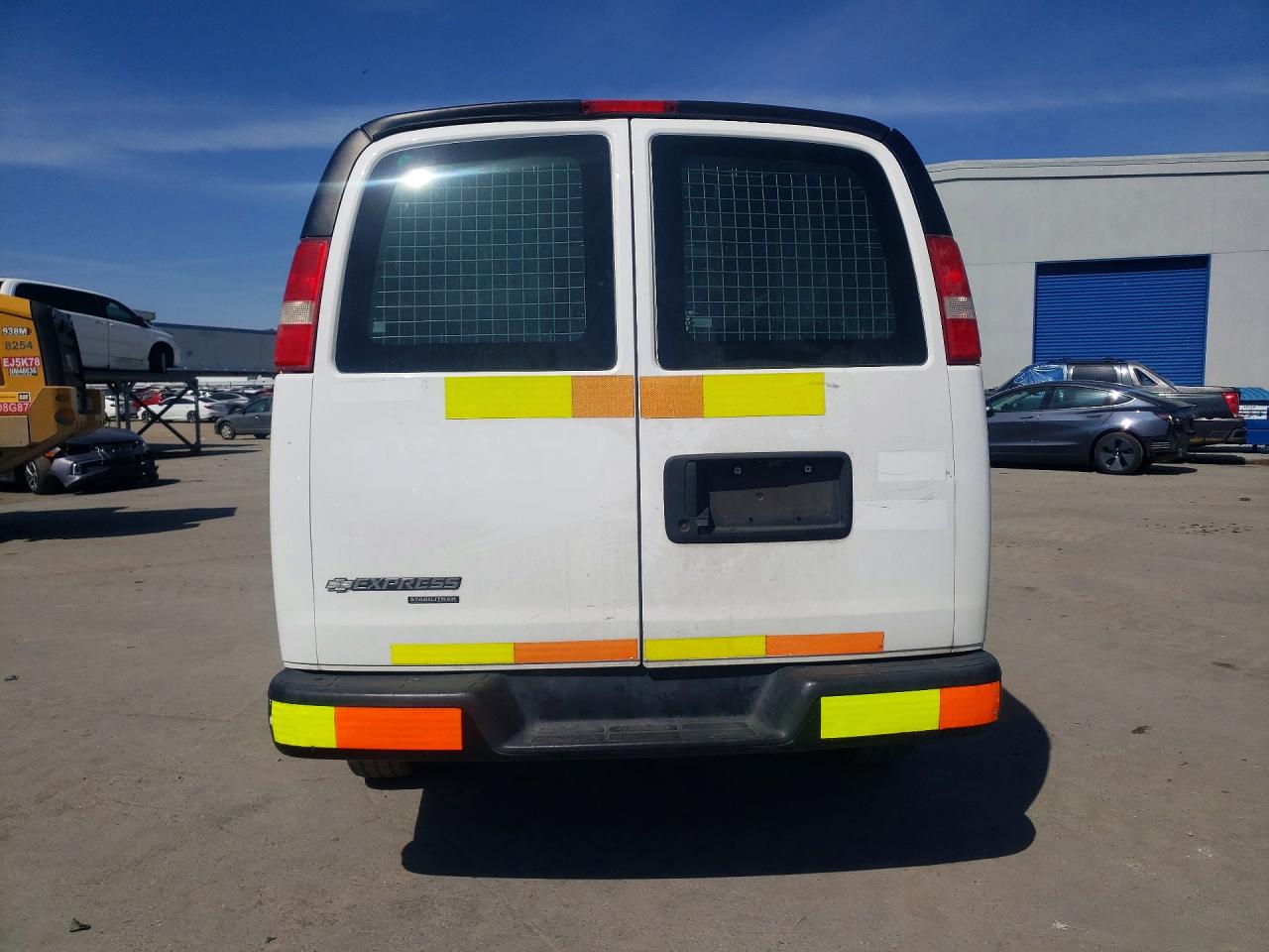2016 Chev Express VIN 1GCWGAFF5G1199039 photo 6