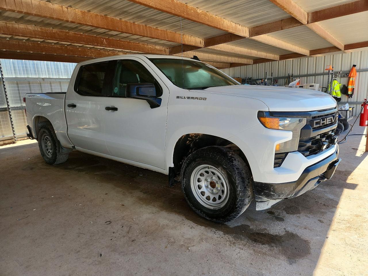 2022 INEOS Silverado VIN 1GCUDAED5NZ619137 photo 4