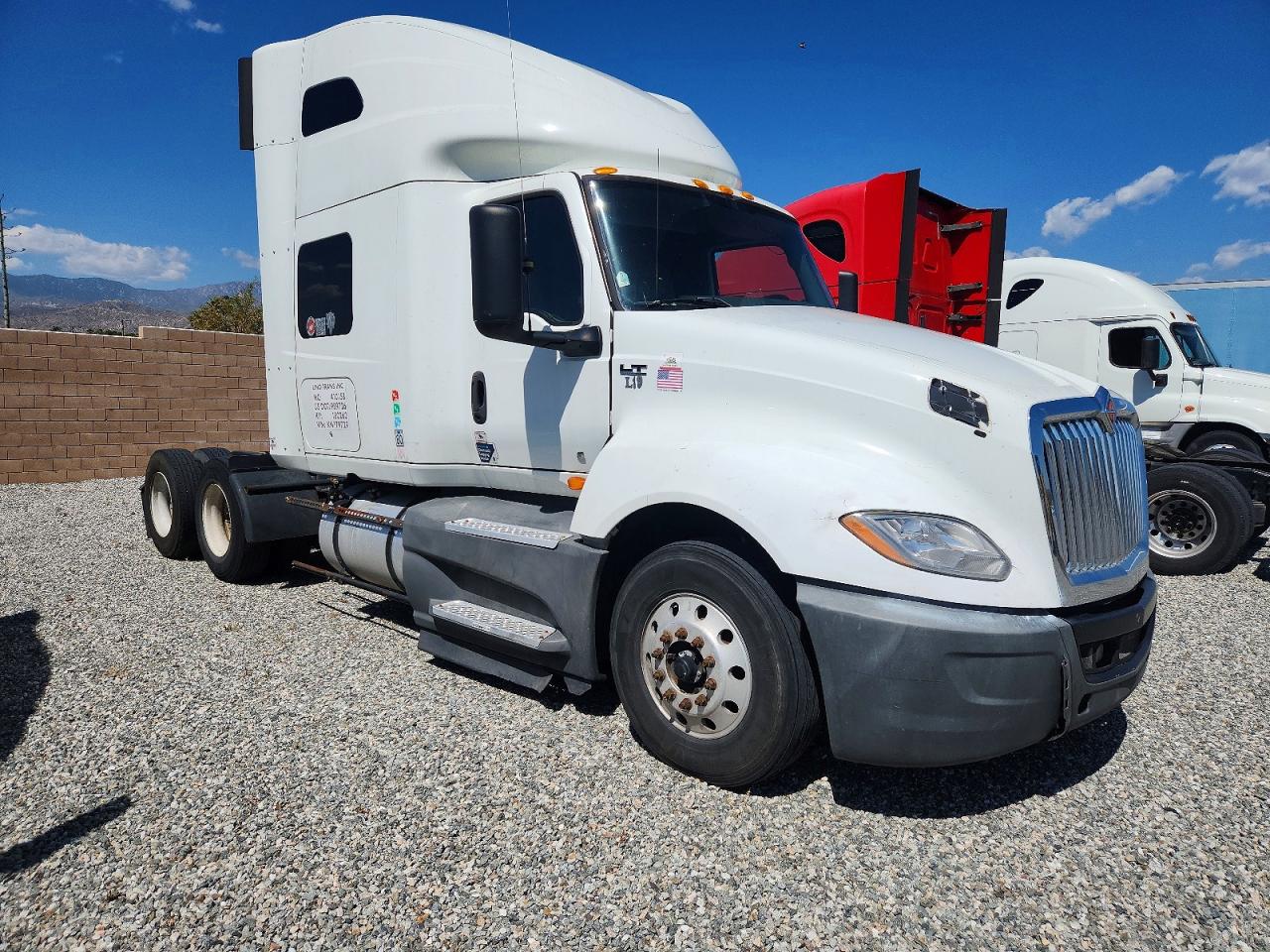 2019 International All other VIN 3HSDZAPR8KN179729 photo 1