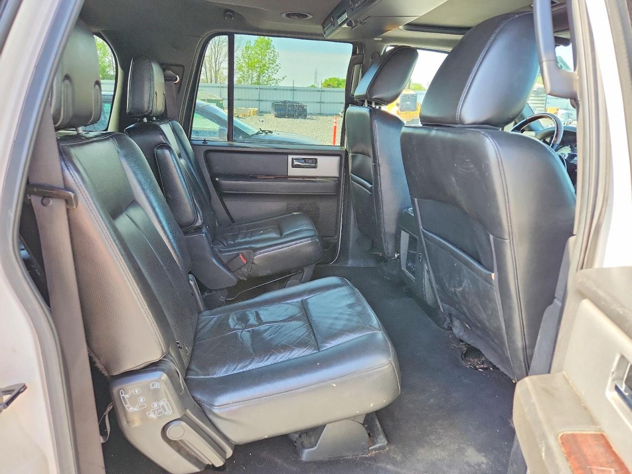 2010 Ford Expedition VIN 1FMJK2A58AEA64288 photo 11