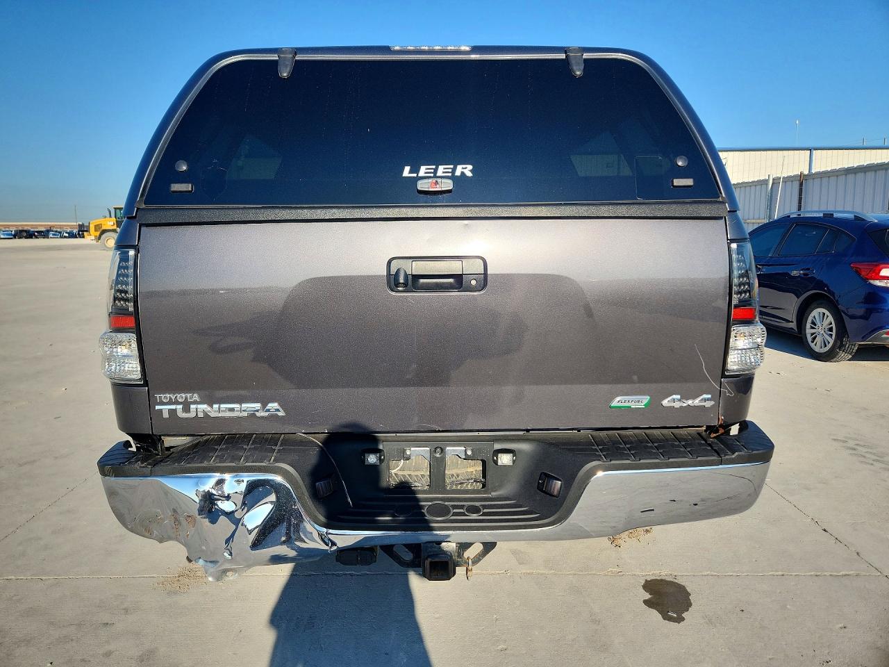 2012 Toyota Tundra VIN 5TFDW5F11CX235547 photo 6