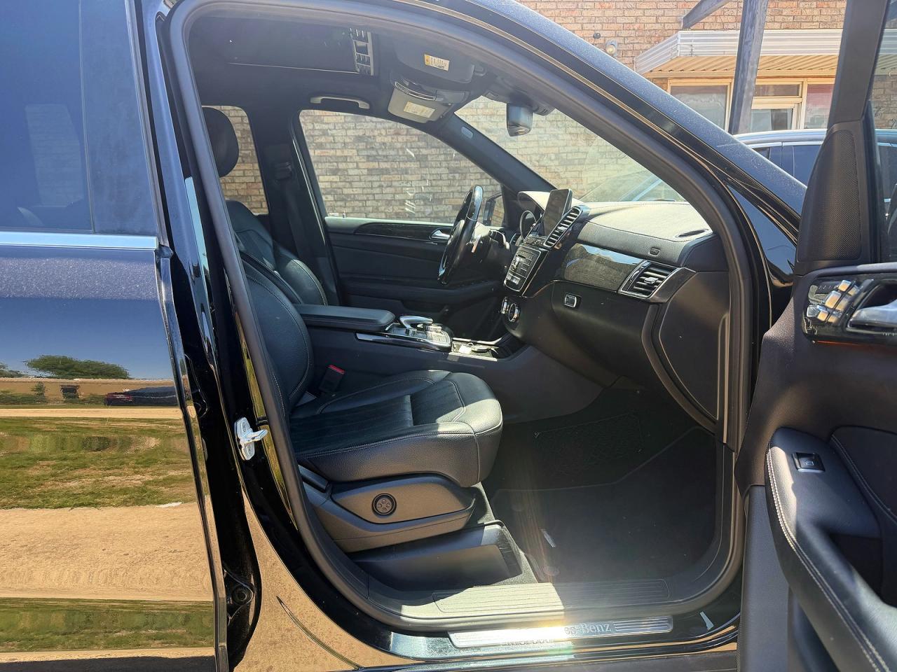 2017 Mercedes-Benz Gls-class VIN 4JGDF6EE9HA837080 photo 5
