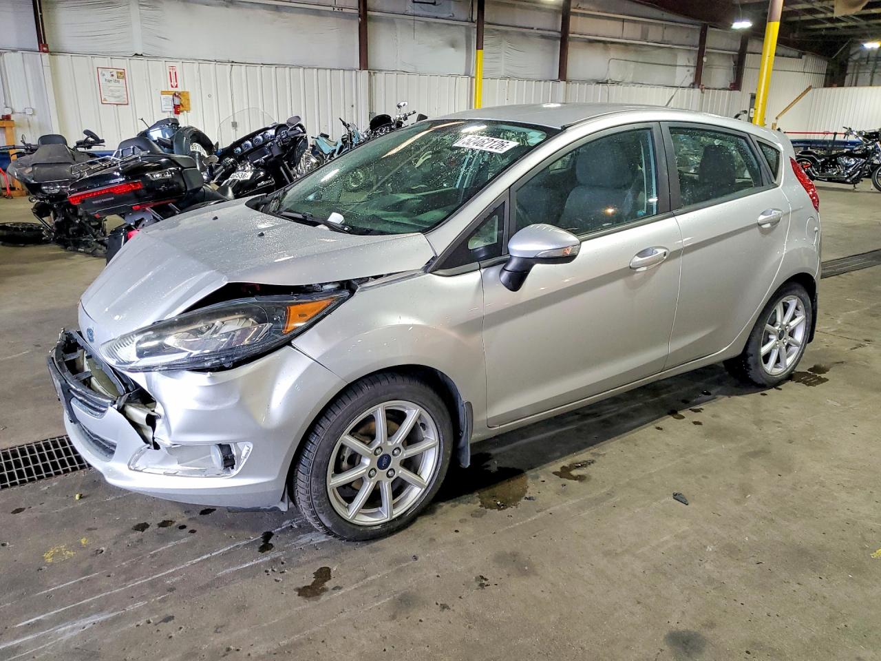 2015 Ford Fiesta VIN 3FADP4EJ4FM167446 photo 1