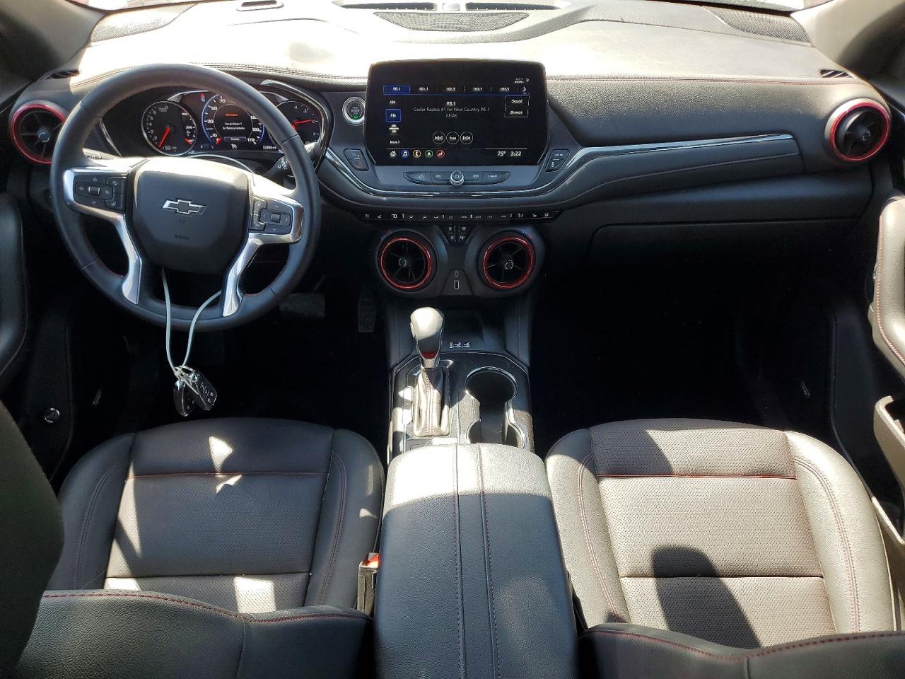 2025 Chevrolet Blazer VIN 3GNKBKRS0SS112089 photo 8
