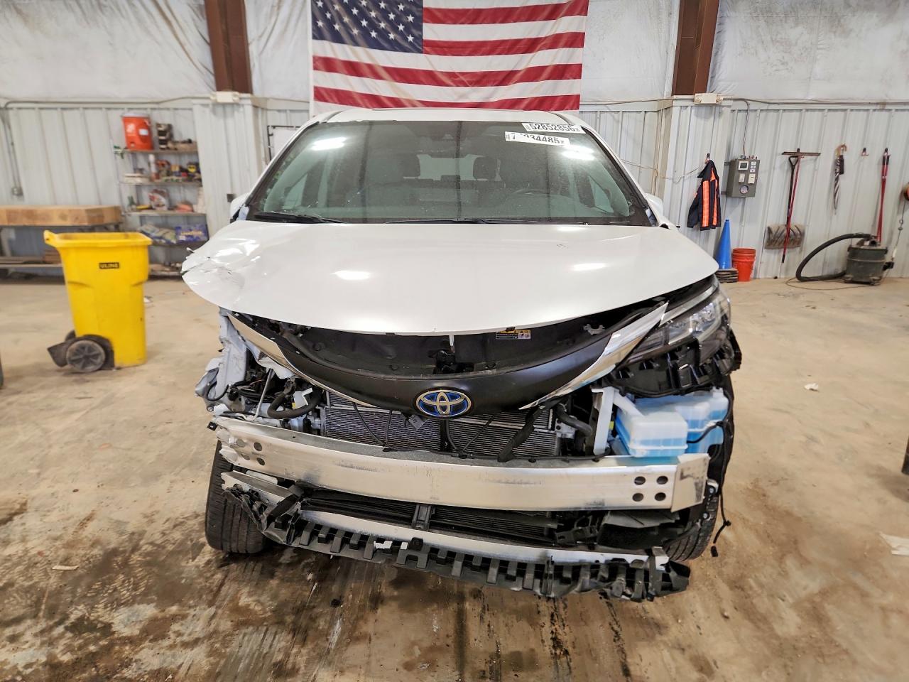 2023 Toyota All models VIN 5TDJRKEC1PS177821 photo 5