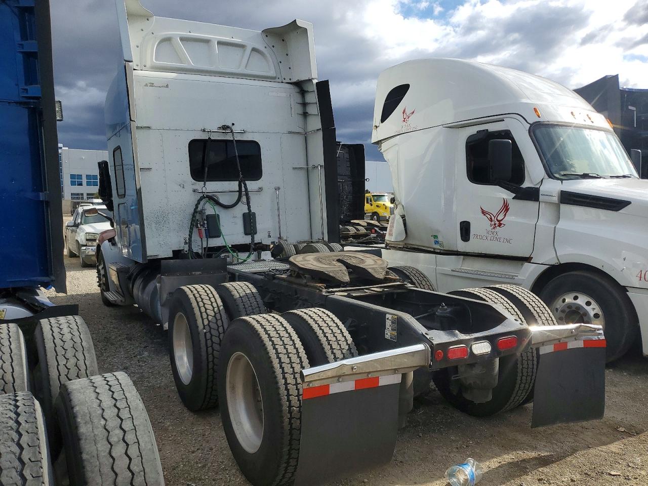 2020 PETERBILT All other VIN 1XPBD49X7LD704843 photo 3