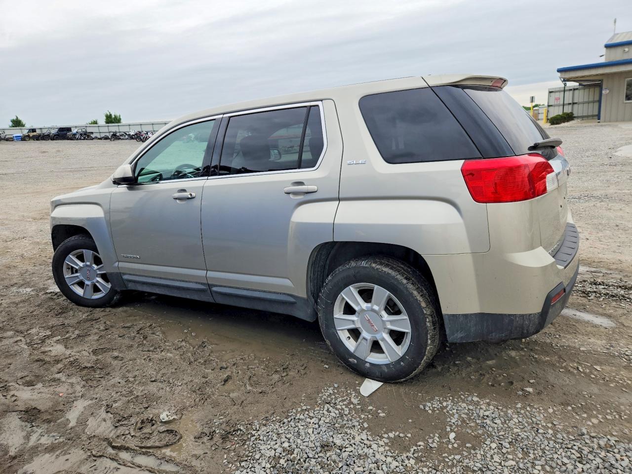 2013 GMC Terrain VIN 2GKALMEK5D6268959 photo 2