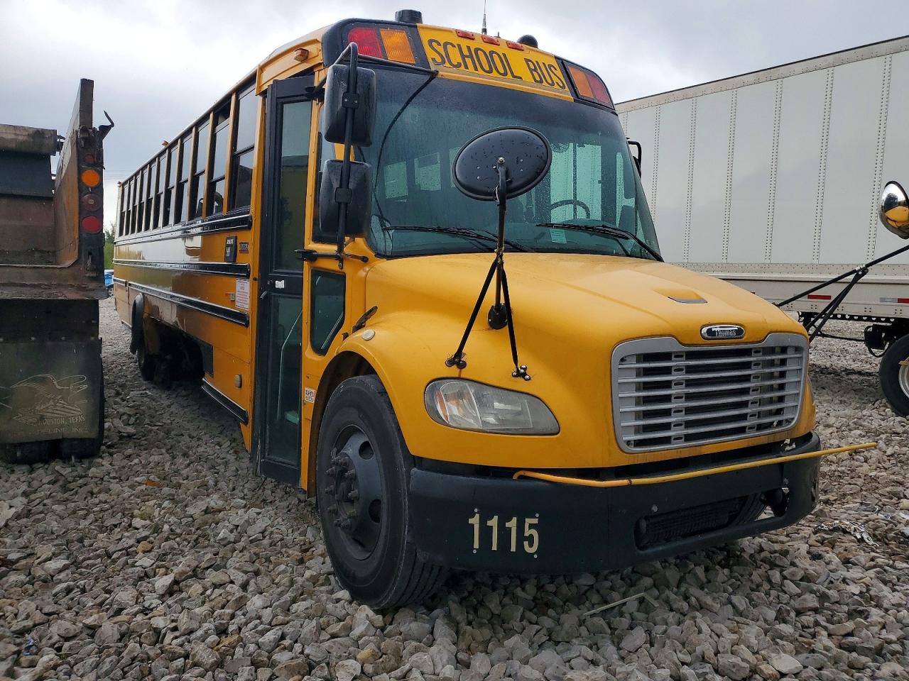 2011 FREIGHTLINER All other VIN 4UZABRDT0BCAX5787 photo 1
