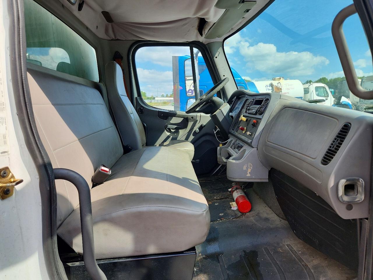 2007 FREIGHTLINER All other VIN 1FVACXDC37HZ41550 photo 5