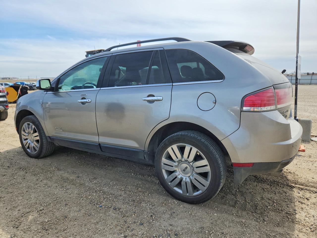 2008 LINCOLN Mkx VIN 2LMDU88C98BJ01096 photo 2