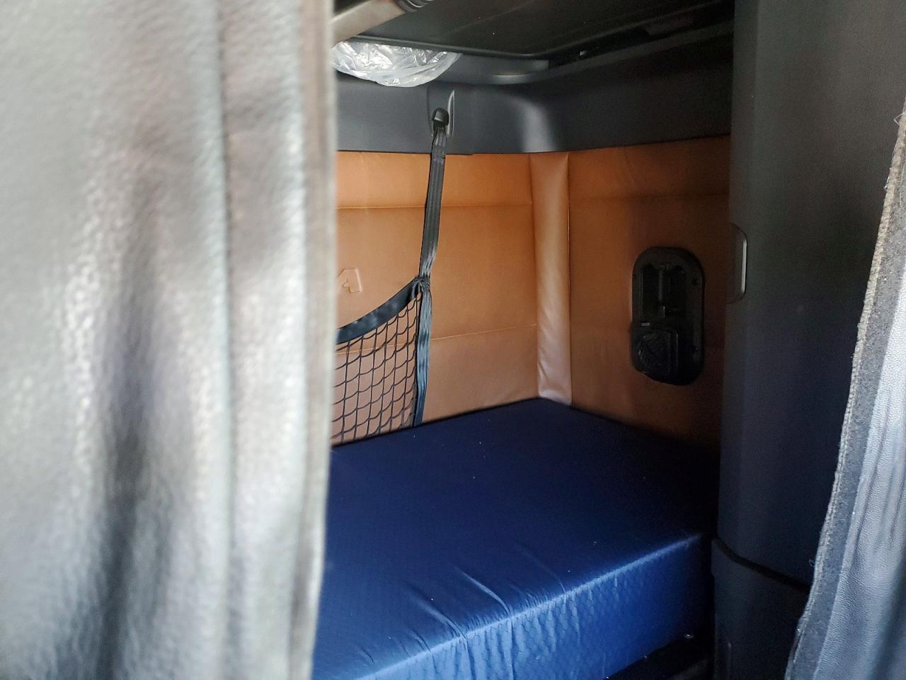 2019 FREIGLINER All other VIN 3AKJHHDR8KSGC6008 photo 6