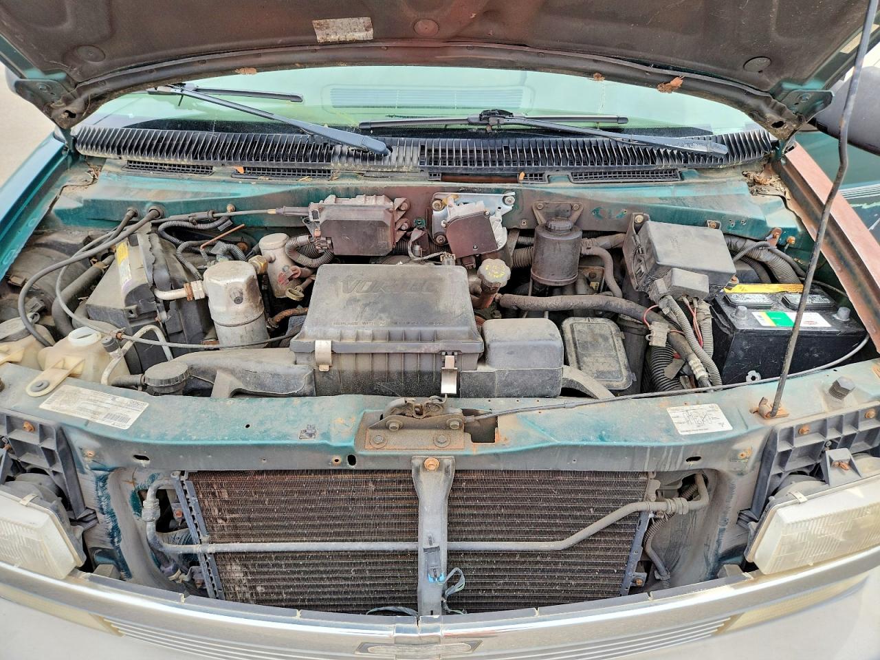 1998 CHEV Astro VIN 1GNDM19W6WB186327 photo 12