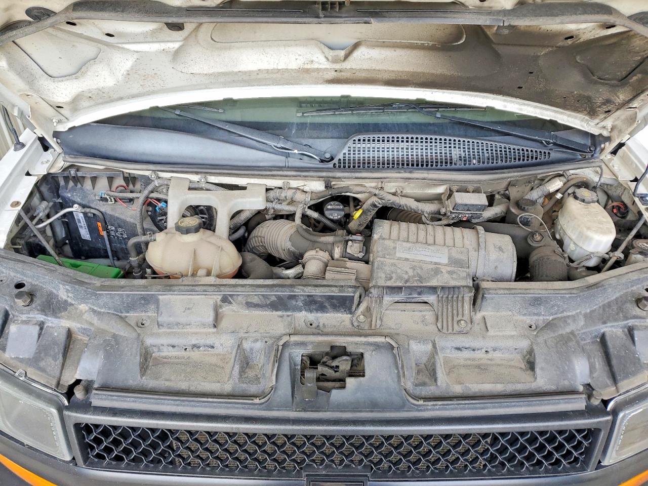 2019 Chevrolet Express VIN 1GCWGAF19K1236669 photo 12