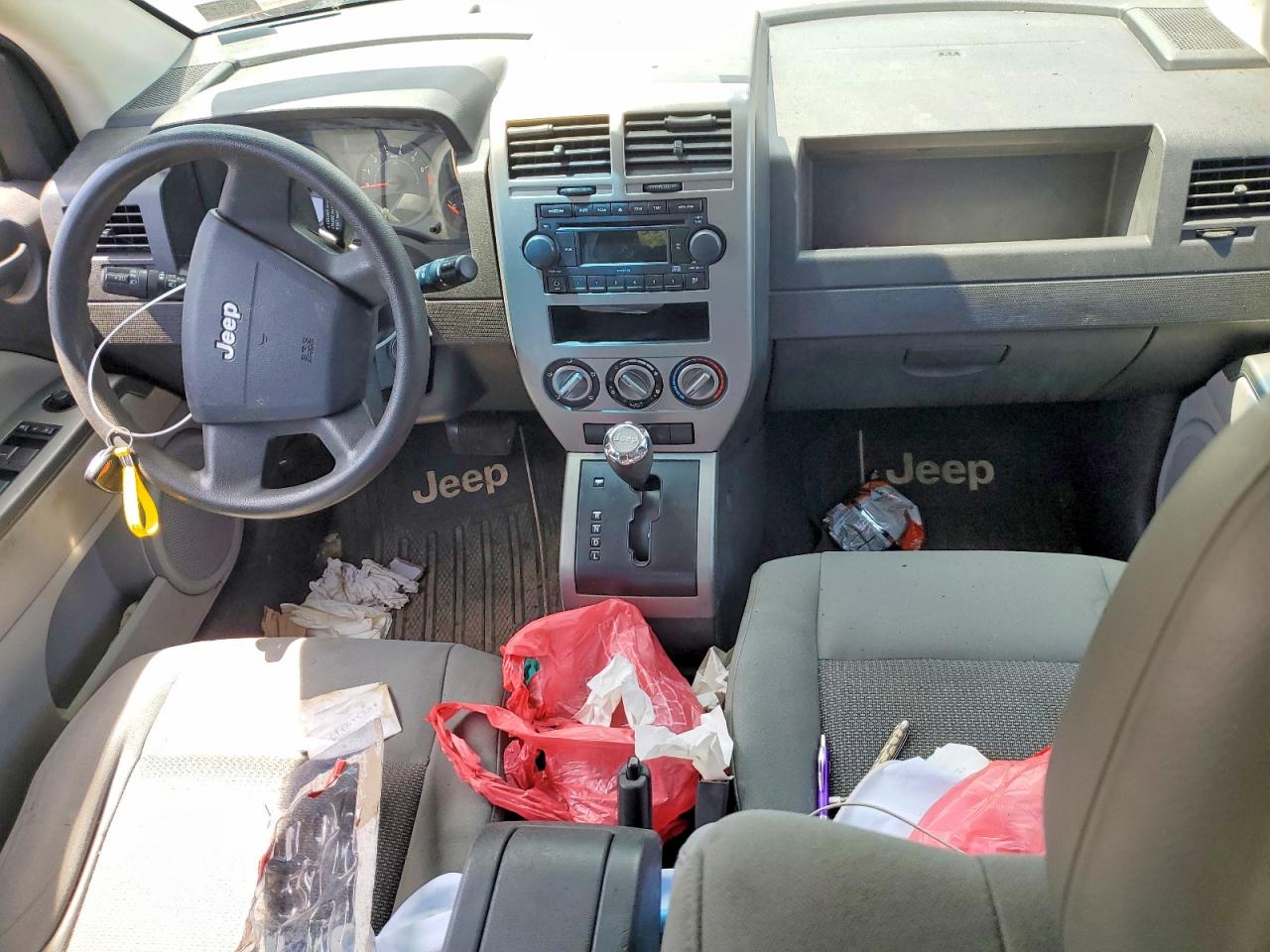 2007 Jeep Compass VIN 1J8FF47W17D140922 photo 8