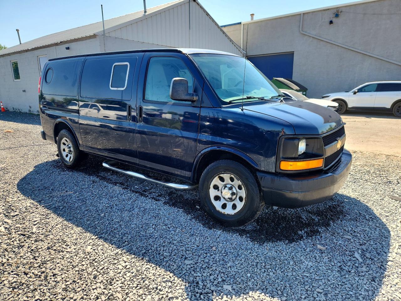 2013 CHEV Express VIN 1GCSGAFX8D1125892 photo 4