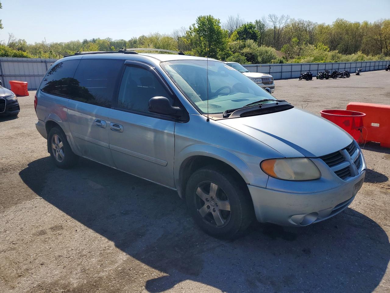 2005 Dodge Caravan VIN 2D4GP44L65R287673 photo 4