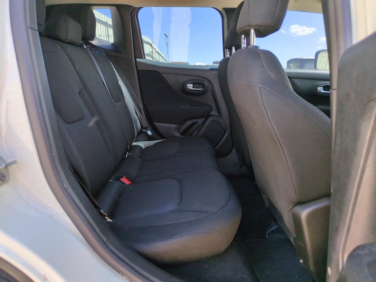 2019 Renegade VIN ZACNJAAB7KPK62035 photo 11