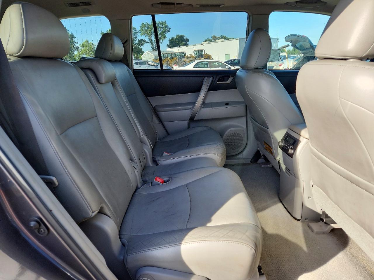 2010 Toyota Highlander VIN 5TDJK3EH7AS023420 photo 11