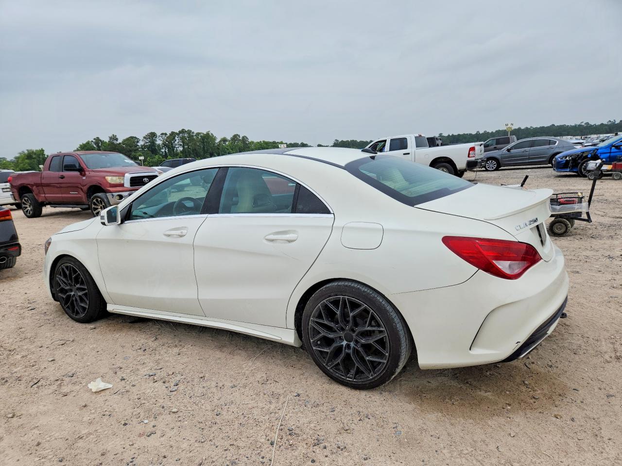 2018 Mercedes-Benz Cla-class VIN WDDSJ4EB9JN530498 photo 2