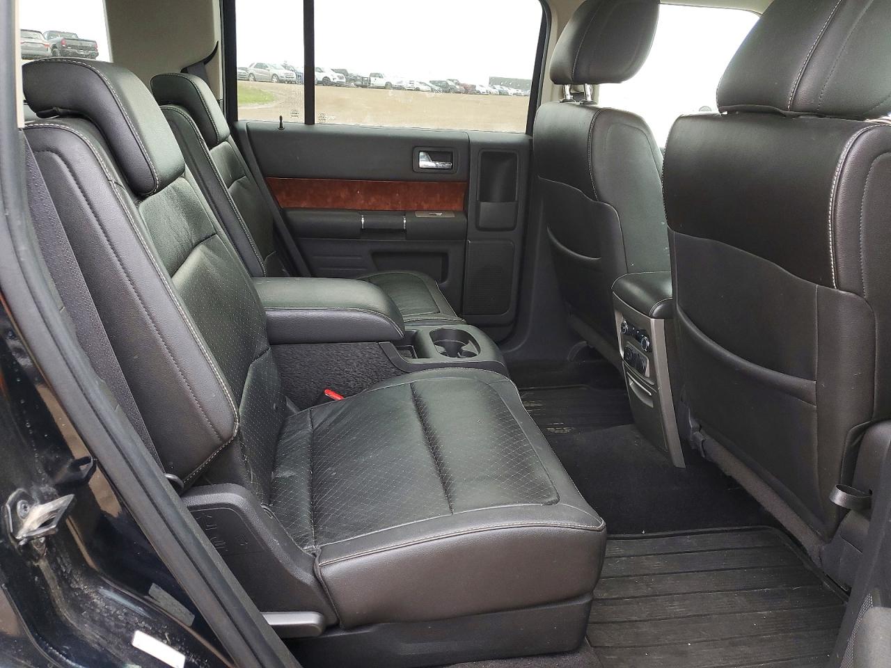 2010 Ford Flex VIN 2FMHK6DT9ABA31487 photo 11