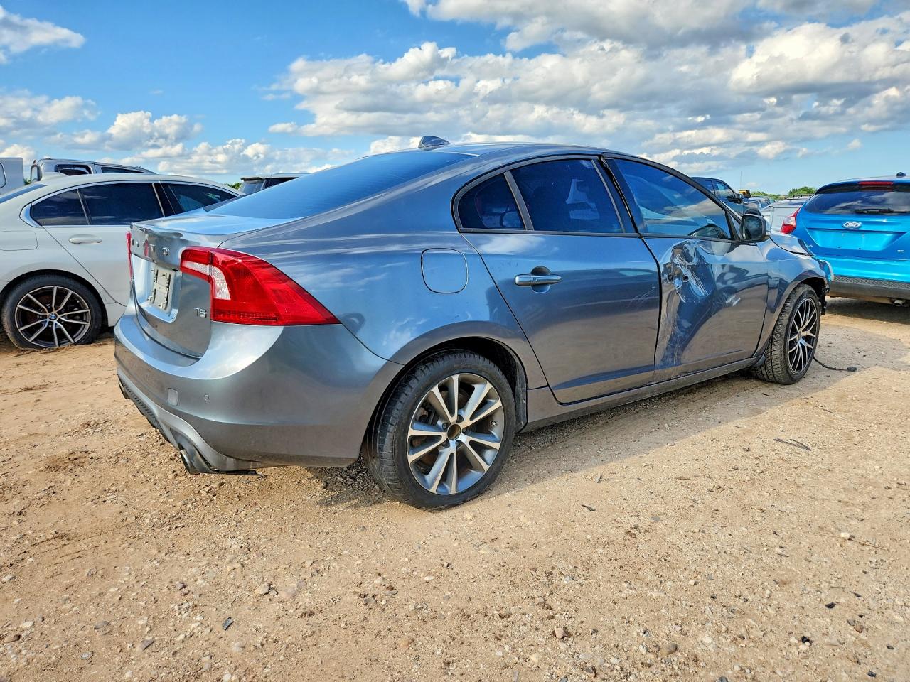 2017 Volv S60 VIN YV126MFL3H2426159 photo 3