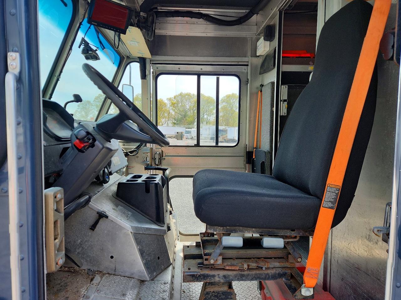 2021 FREIGHTLINER All other VIN 4UZAC2EA4MCML0820 photo 7