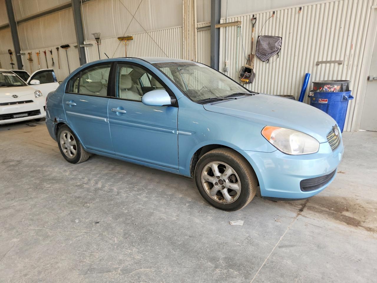 2008 Hyundai Accent VIN KMHCN46C98U241210 photo 4