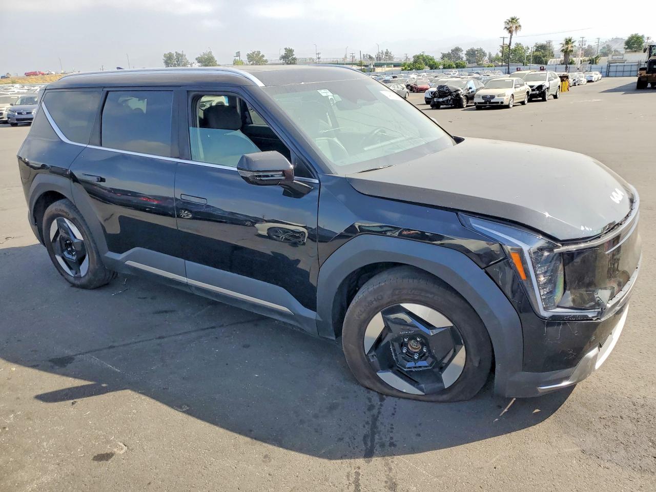 2025 Kia All other VIN 5XYAFFS58SG002445 photo 4