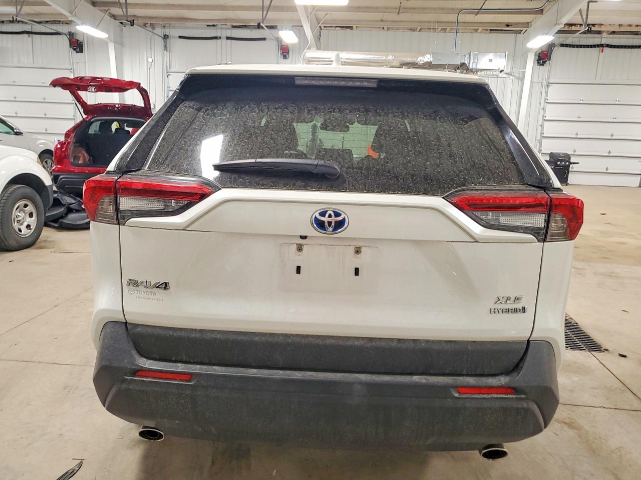 2022 Toyota Rav4 VIN JTMB6RFV0ND529589 photo 6