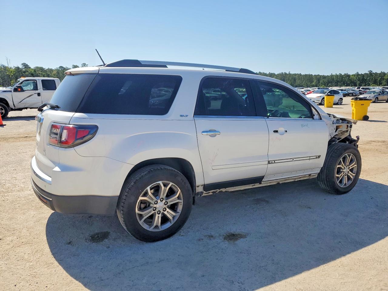 2016 GMC Acadia VIN 1GKKRSKD3GJ153359 photo 3