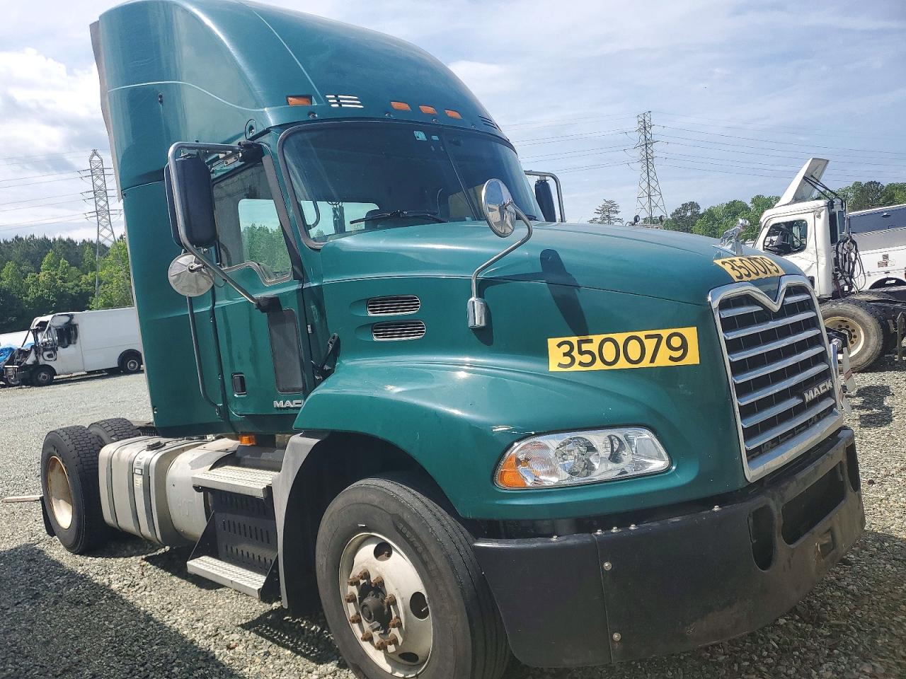 2016 MACK All other VIN 1M1AW01X8GM008025 photo 1