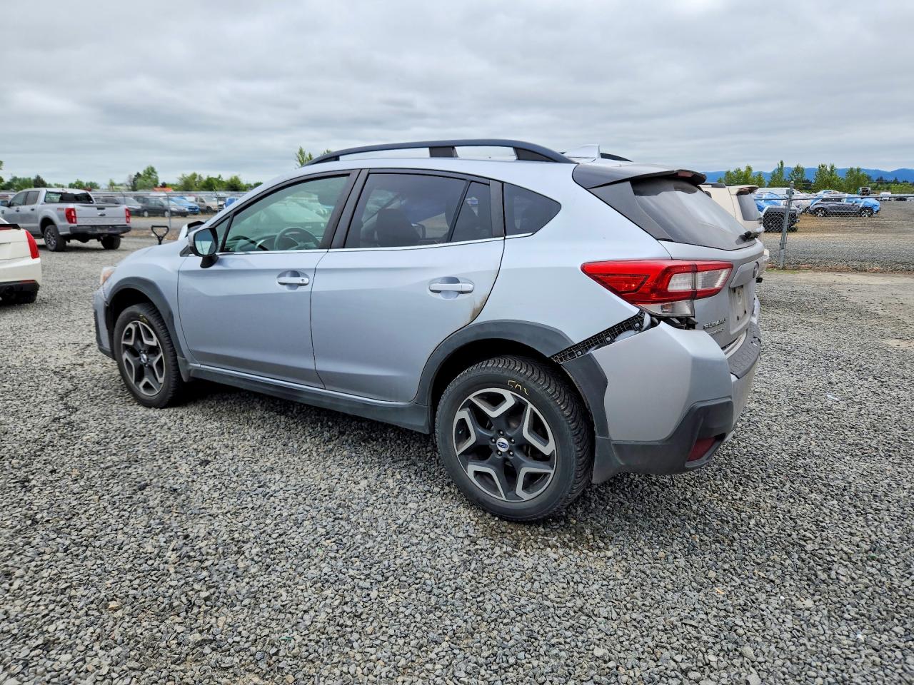 2018 Subaru Crosstrek VIN JF2GTAJC0JH266305 photo 2