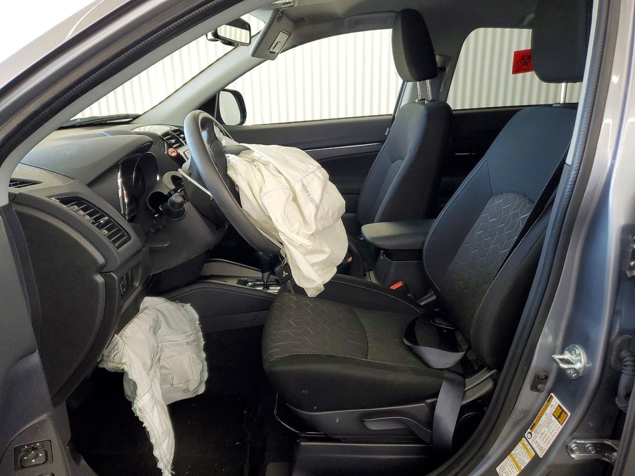 2026 Mitsubishi Outlander VIN JA4ARUAU5TU002675 photo 7