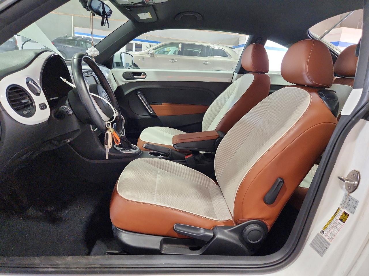 2016 Volkswagen Beetle VIN 3VWF17ATXGM637104 photo 7