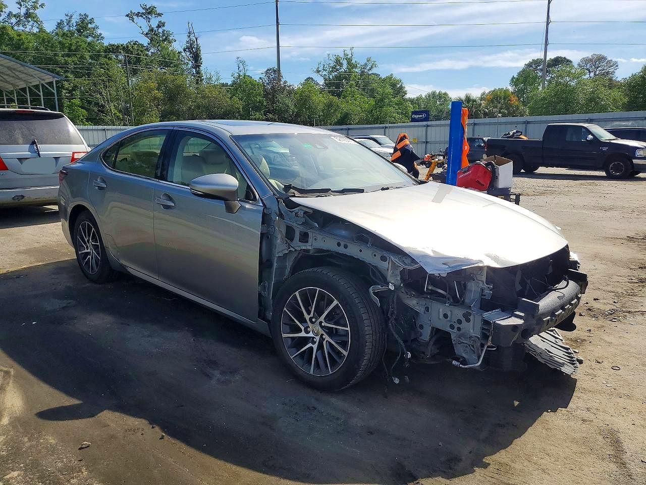 2016 Lexus ES350 VIN JTHBK1GG5G2241979 photo 4