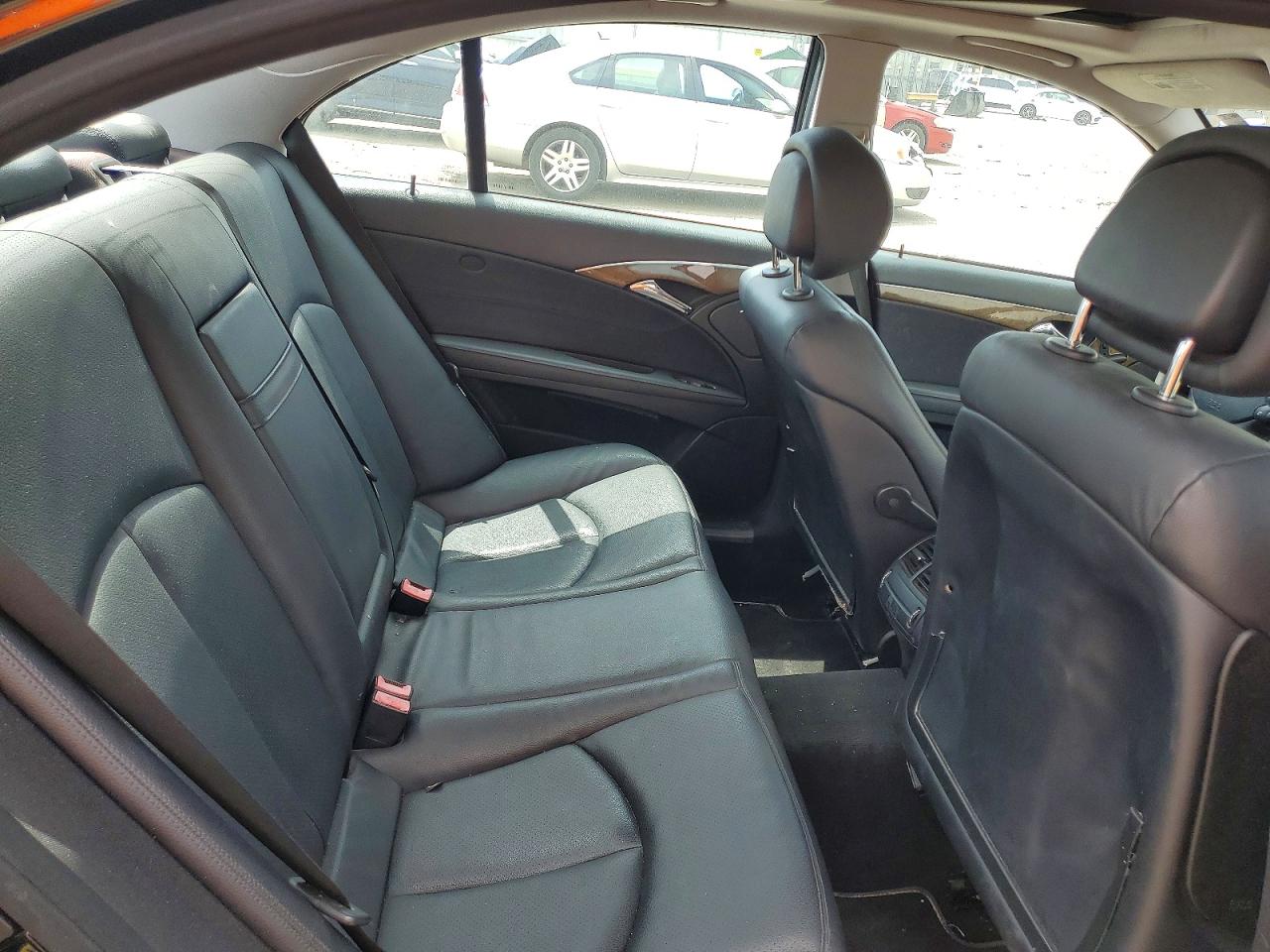 2008 Mercedes-Benz E-class VIN WDBUF87X28B338158 photo 10