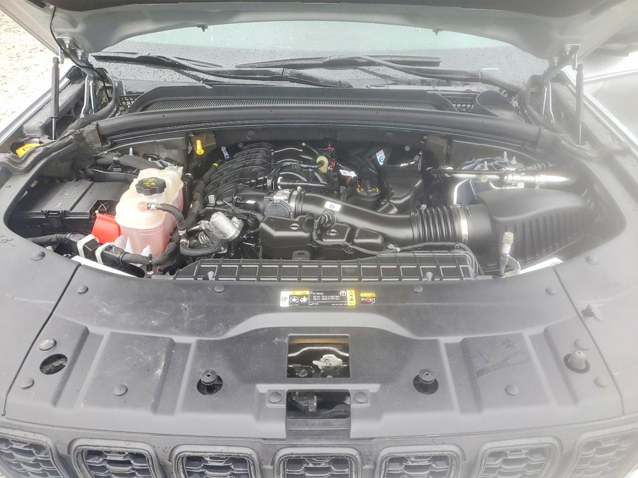 2025 Jeep Cherokee VIN 1C4RJKBG1S8654844 photo 12