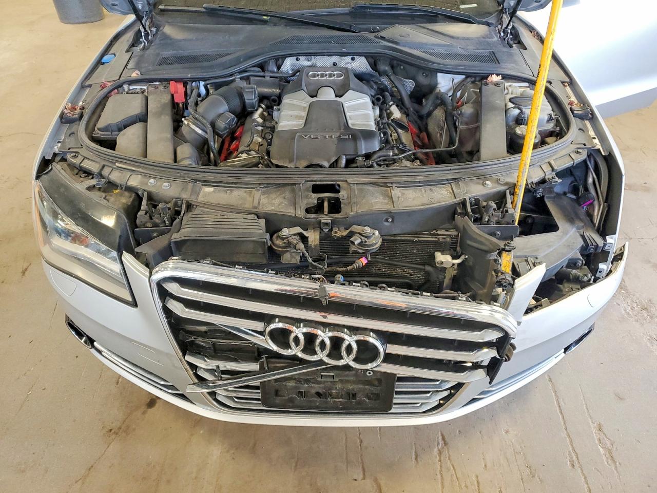 2013 Audi A8 VIN WAURGAFD4DN000897 photo 11