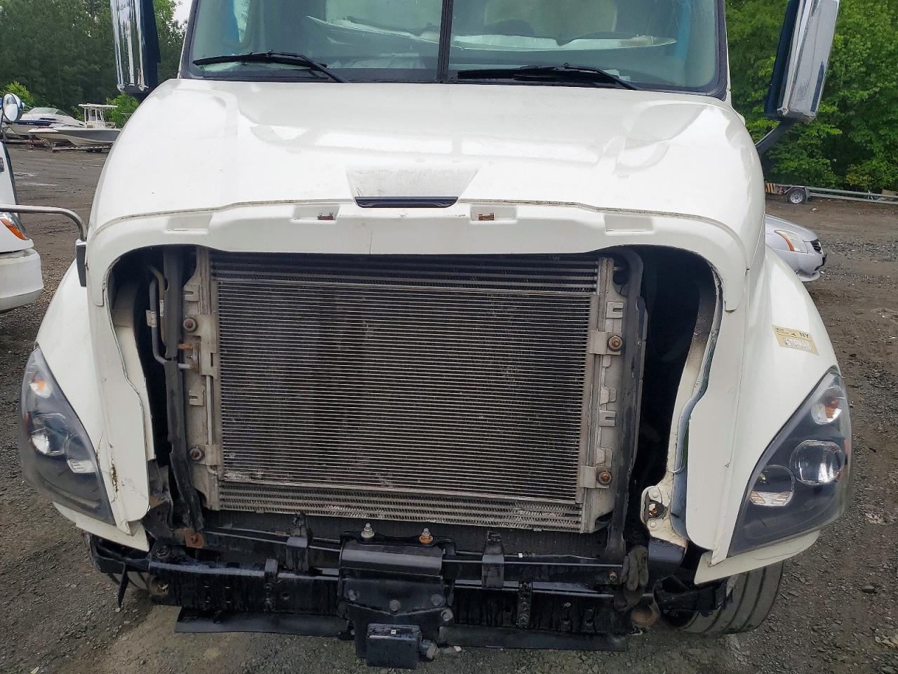 2018 FREIGHTLINER All other VIN 3AKBGADV1JDJU2441 photo 7