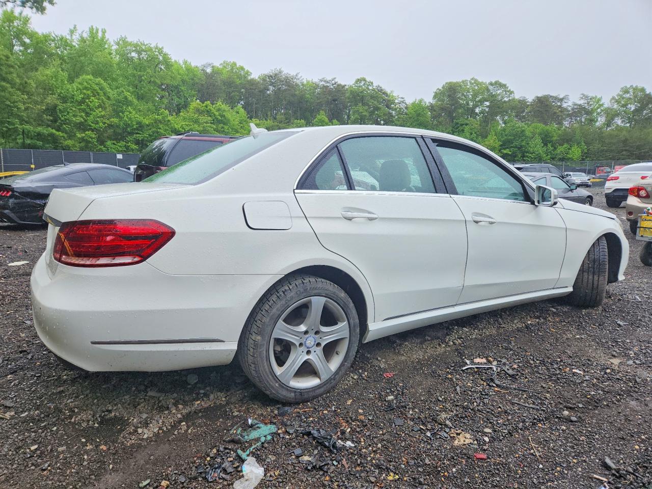 2014 MERCEDES-BENZ E-class VIN WDDHF5KB7EB014959 photo 3