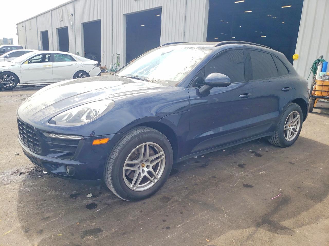 2017 PORSCHE Macan VIN WP1AA2A5XHLB06679 photo 1