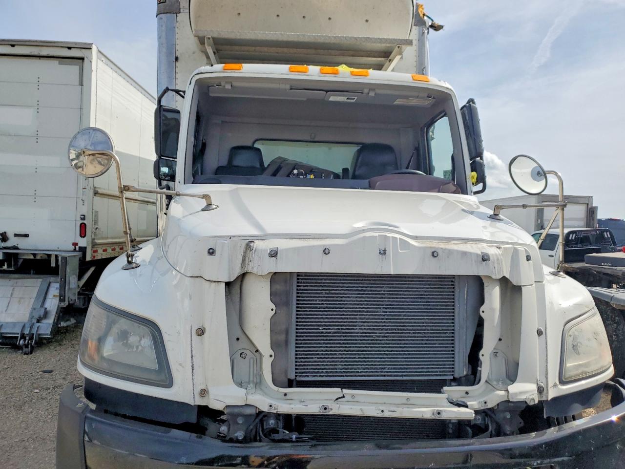 2023 HINO All other VIN 5PVNJ7AR4P5T50012 photo 9