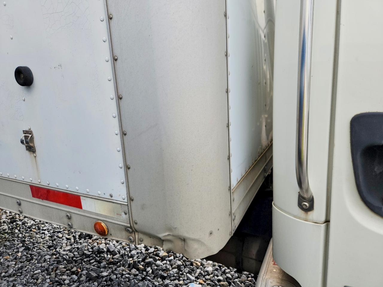 2004 FREIGHTLINER All other VIN 1FVACWDC04HN10041 photo 11